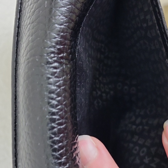 Kate Spade New York Chester Street Avie Black Leather Crossbody - Picture 11 of 16